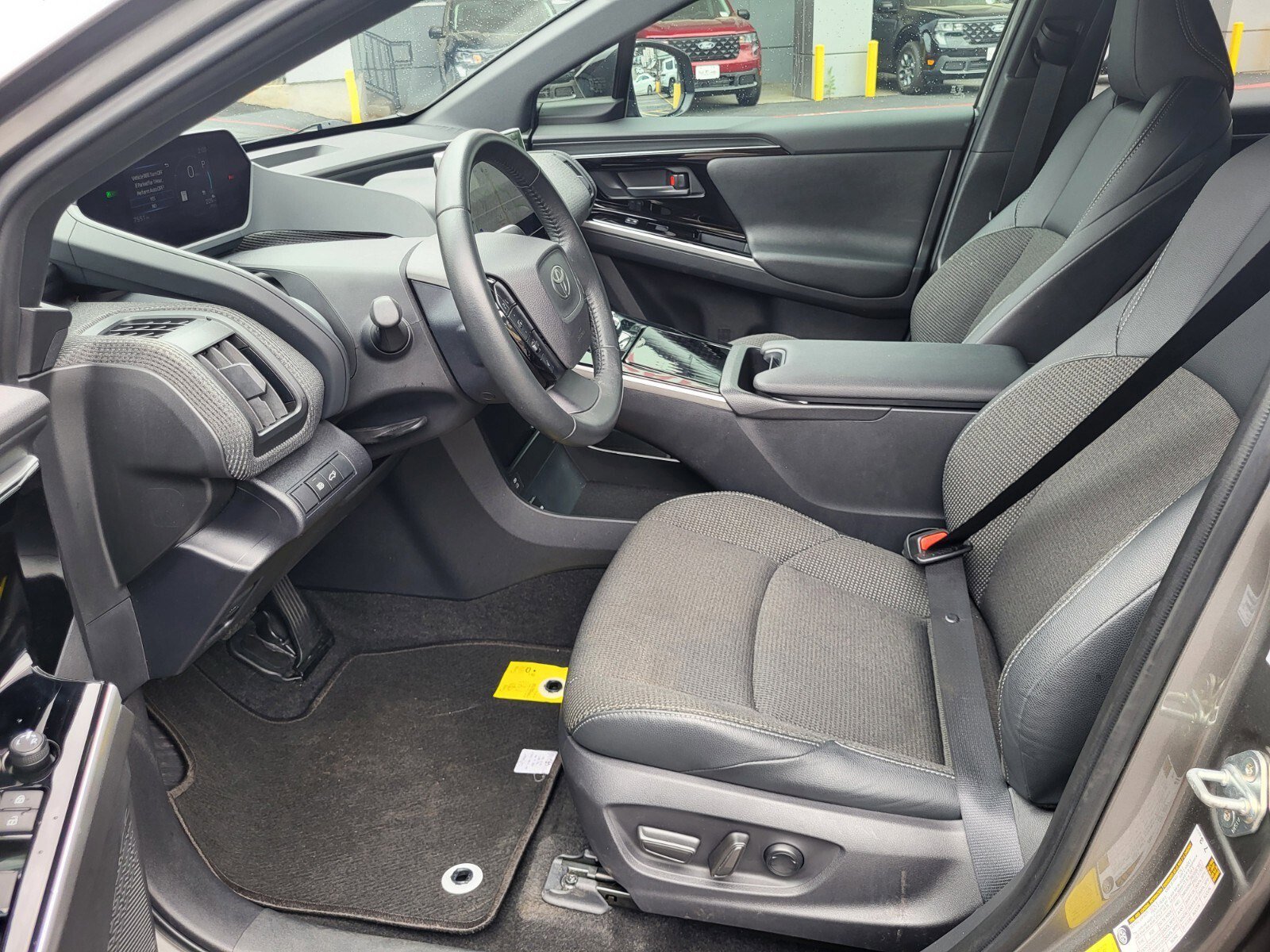 Used 2024 Toyota bZ4X XLE image 19