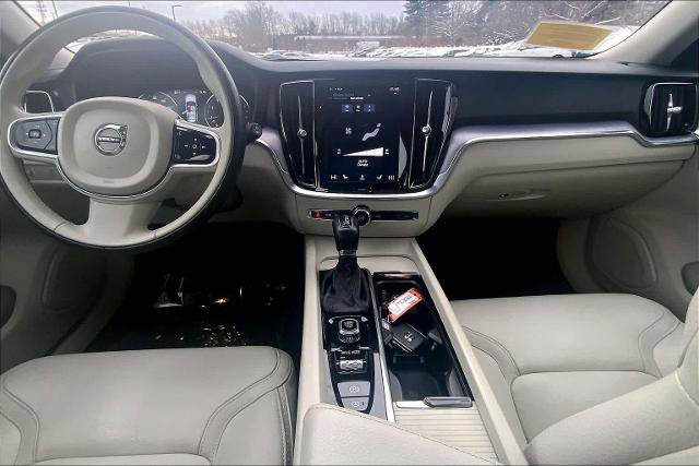 Used 2020 Volvo V60 T5 Cross Country w/ Protection Package Premier image 16