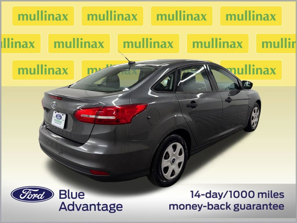 Certified 2018 Ford Focus S FWD image 3