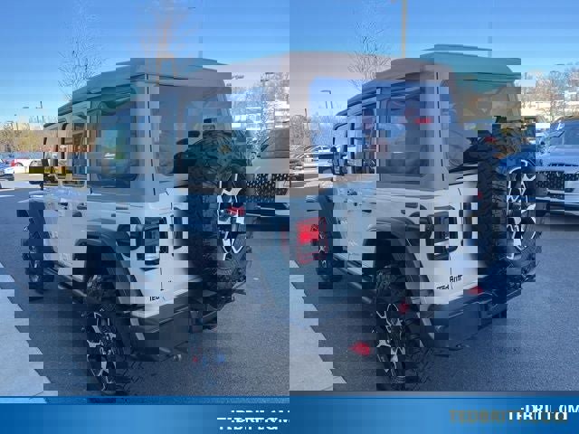 Used 2022 Jeep Wrangler Unlimited Rubicon w/ Cold Weather Group image 3