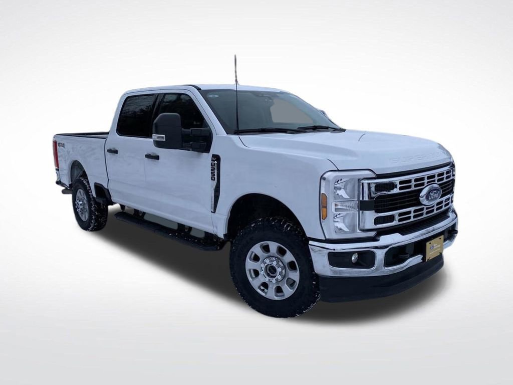 Certified 2024 Ford F250 XLT image 3
