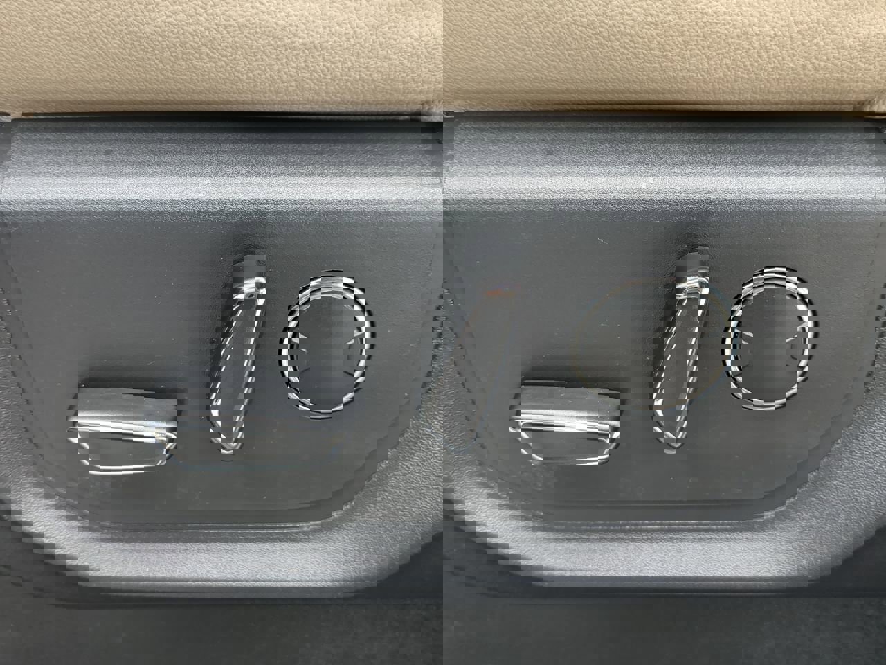 Certified 2023 Ford Expedition Max Limited image 30