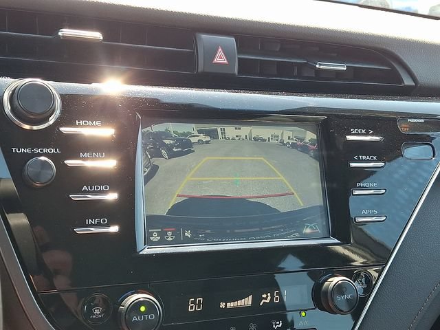 Used 2018 Toyota Camry XLE FWD image 18