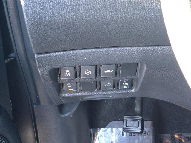 Used 2018 Nissan Pathfinder SL w/ Midnight Edition Package image 38