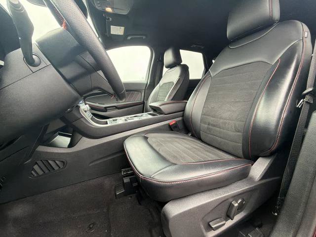 Certified 2024 Ford Edge ST-Line AWD/4WD image 16