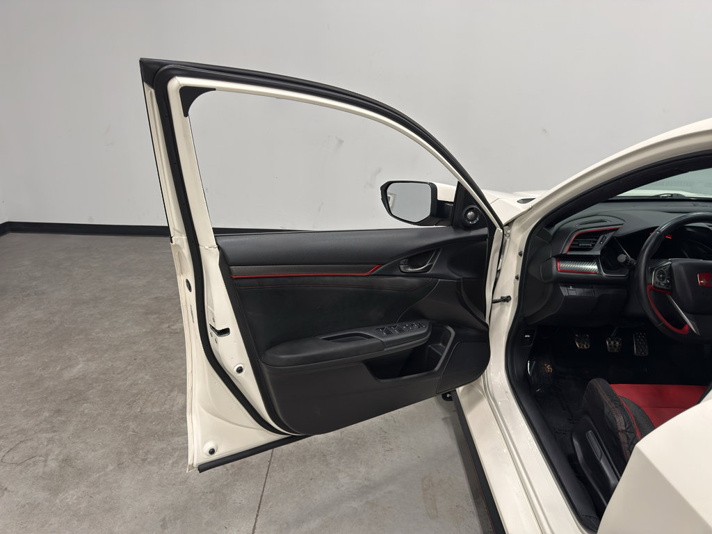 Used 2017 Honda Civic Type R image 10
