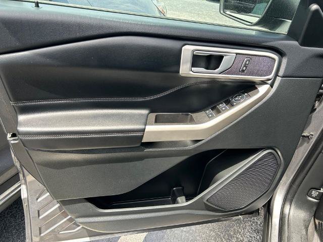 Certified 2023 Ford Explorer XLT RWD image 17