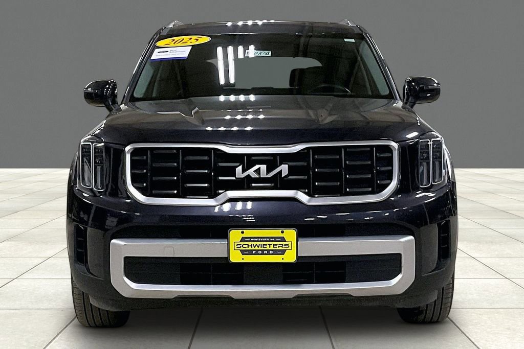 Used 2025 Kia Telluride S AWD/4WD image 3