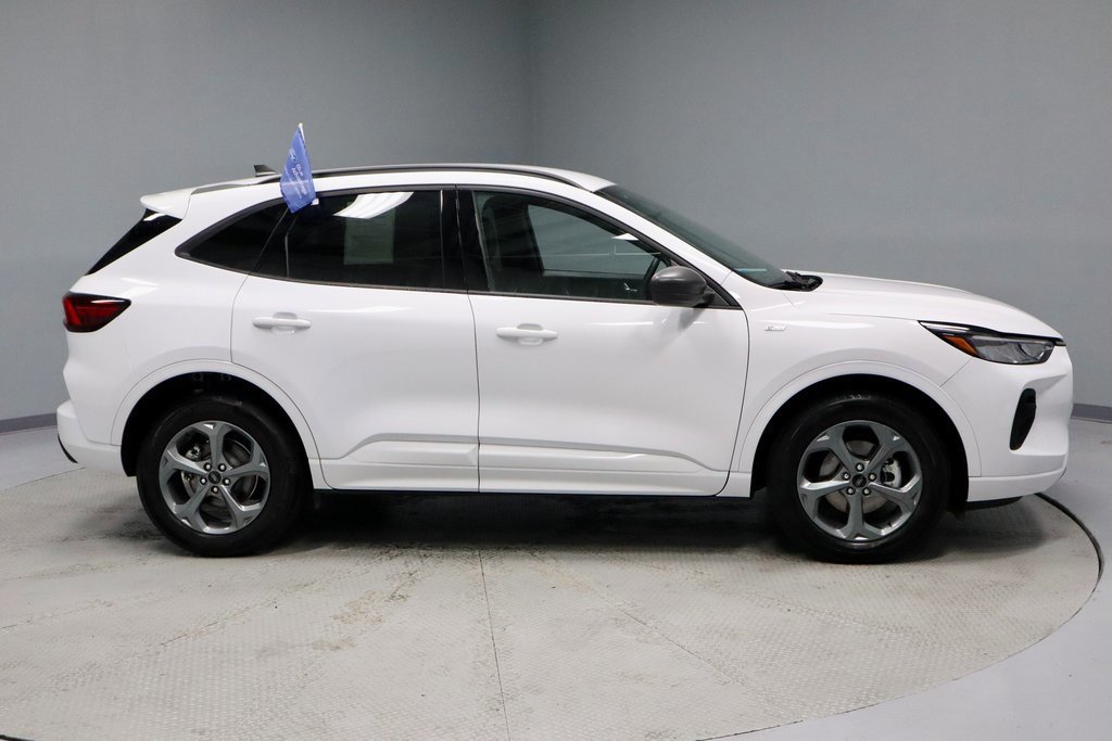 Certified 2023 Ford Escape ST-Line w/ Tech Pack #1 image 7