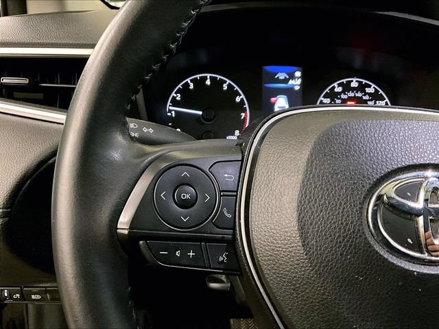 Used 2023 Toyota Corolla Cross LE w/ Moonroof Package AWD/4WD image 17