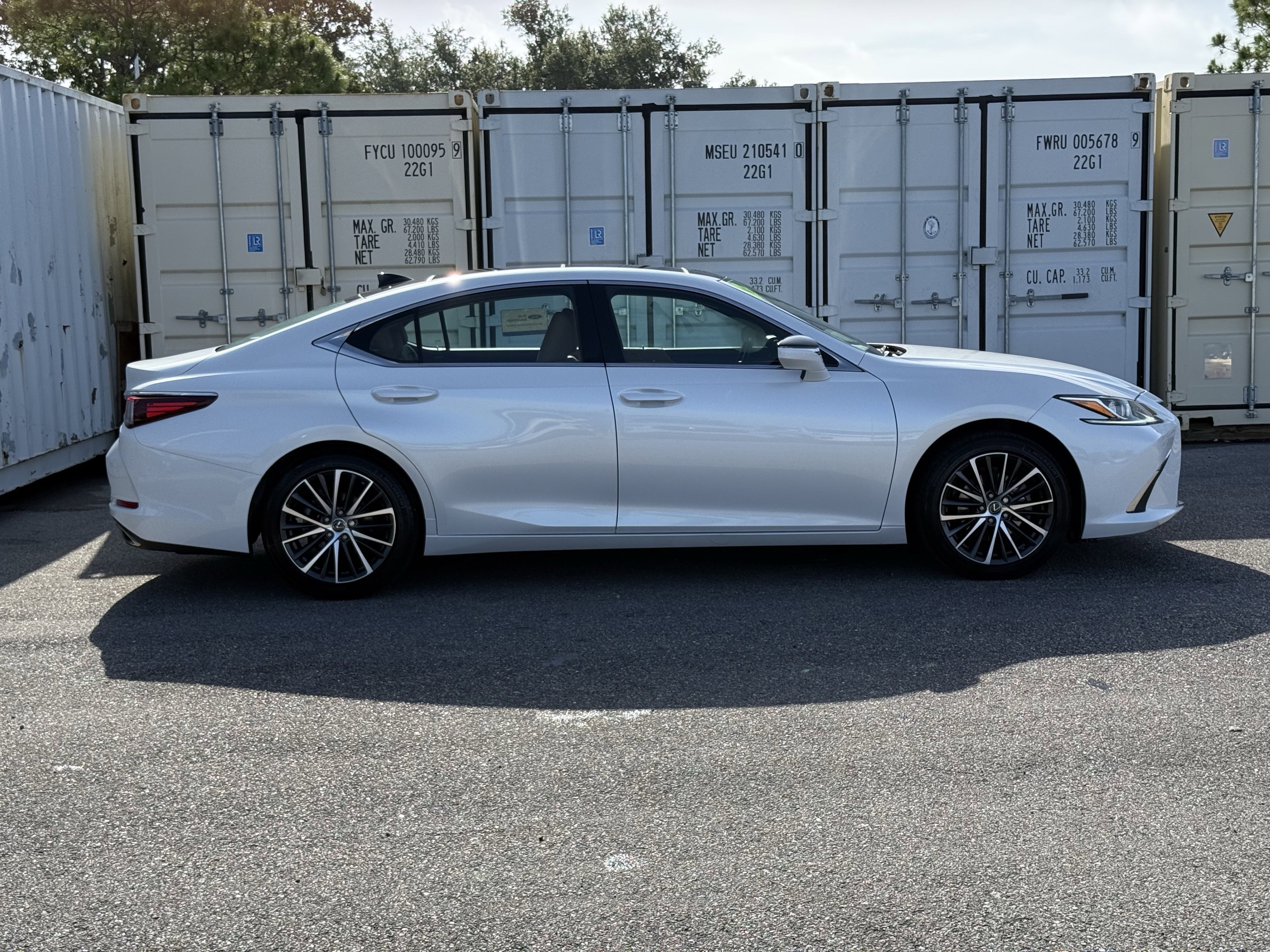 Used 2022 Lexus ES 350 w/ Premium Package FWD video 3