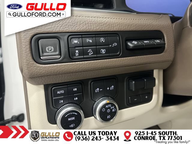 Used 2022 GMC Yukon Denali w/ Denali Premium Package AWD/4WD image 21
