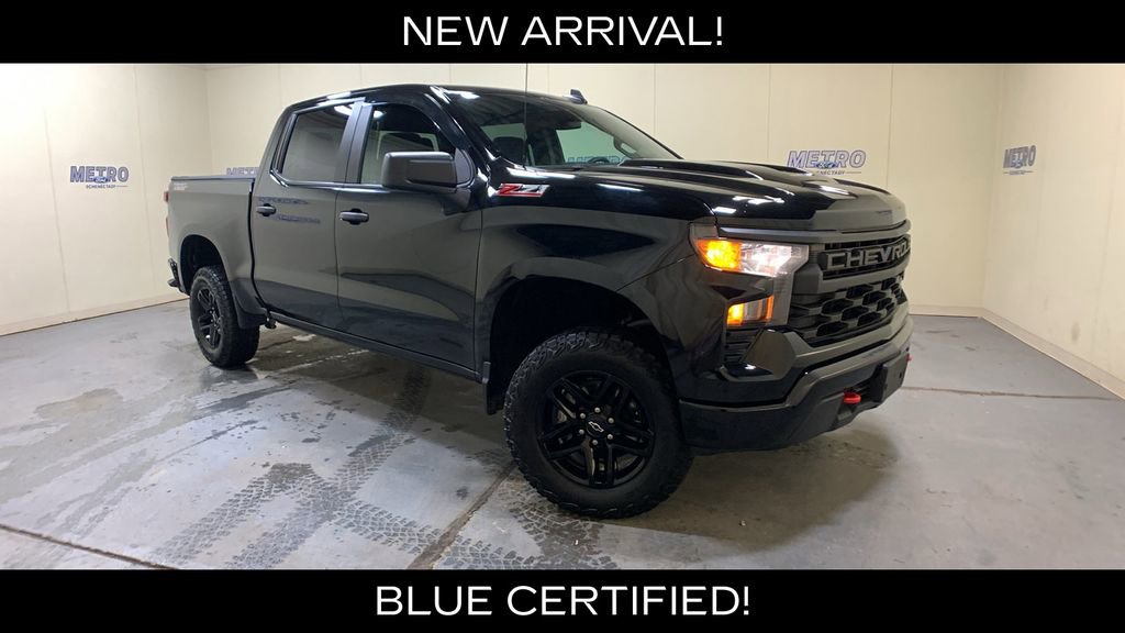 Used 2024 Chevrolet Silverado 1500 Custom Trail Boss AWD/4WD image 1