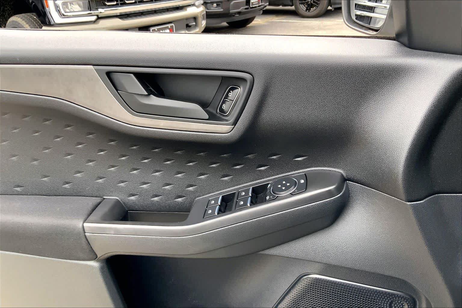 Certified 2020 Ford Escape S FWD image 32