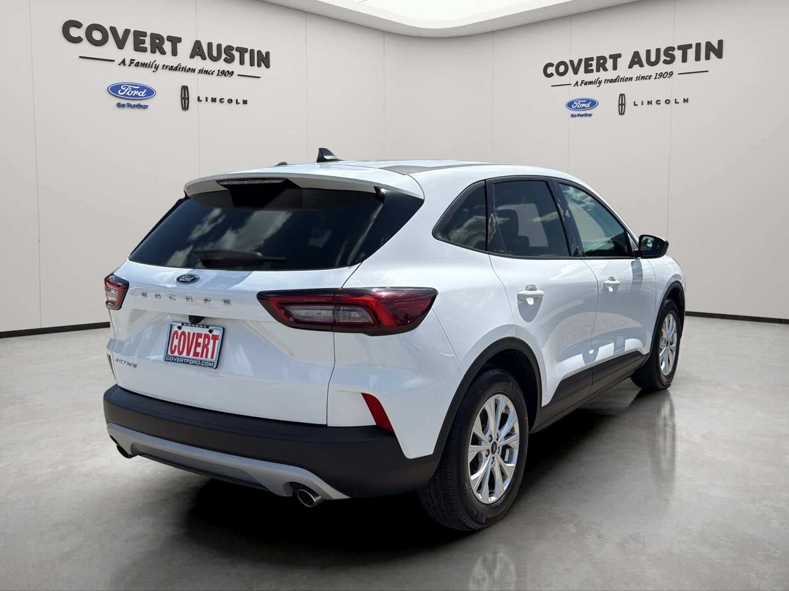 Certified 2025 Ford Escape Active FWD image 5