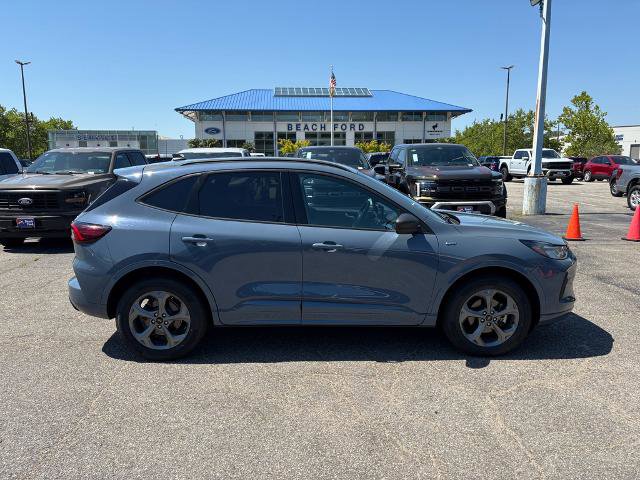 Certified 2024 Ford Escape ST-Line AWD/4WD image 4
