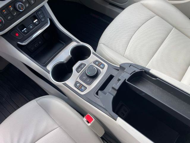 Used 2020 GMC Terrain Denali w/ Denali Premium Package AWD/4WD image 9