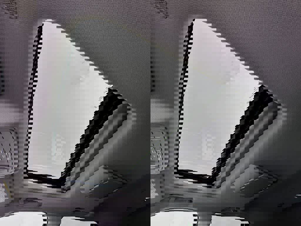 Used 2019 GMC Yukon Denali w/ Open Road Package image 33