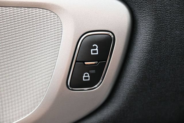 Certified 2025 Ford Expedition Active AWD/4WD image 16