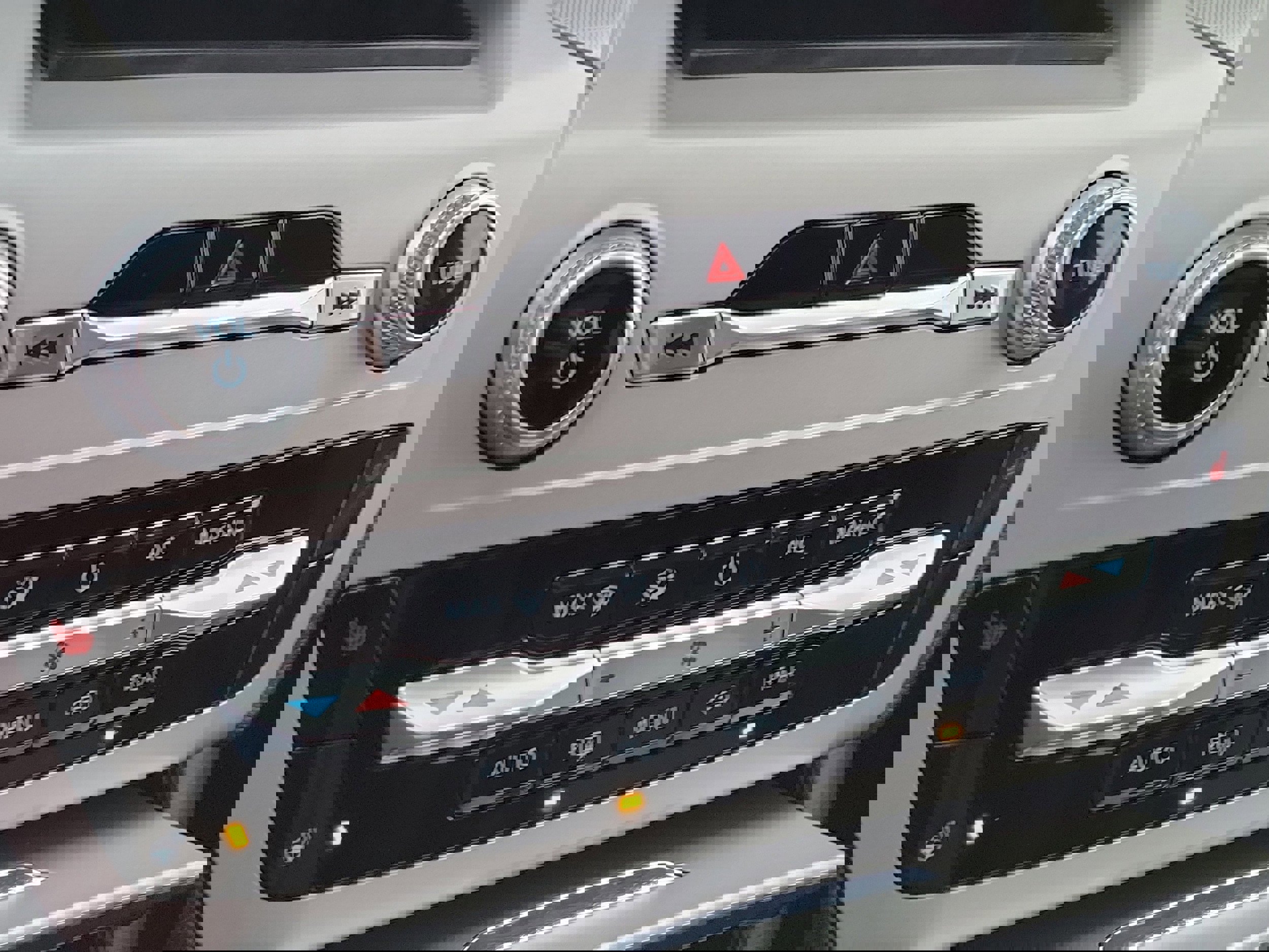 Certified 2023 Ford Explorer XLT w/ Equipment Group 202A image 30