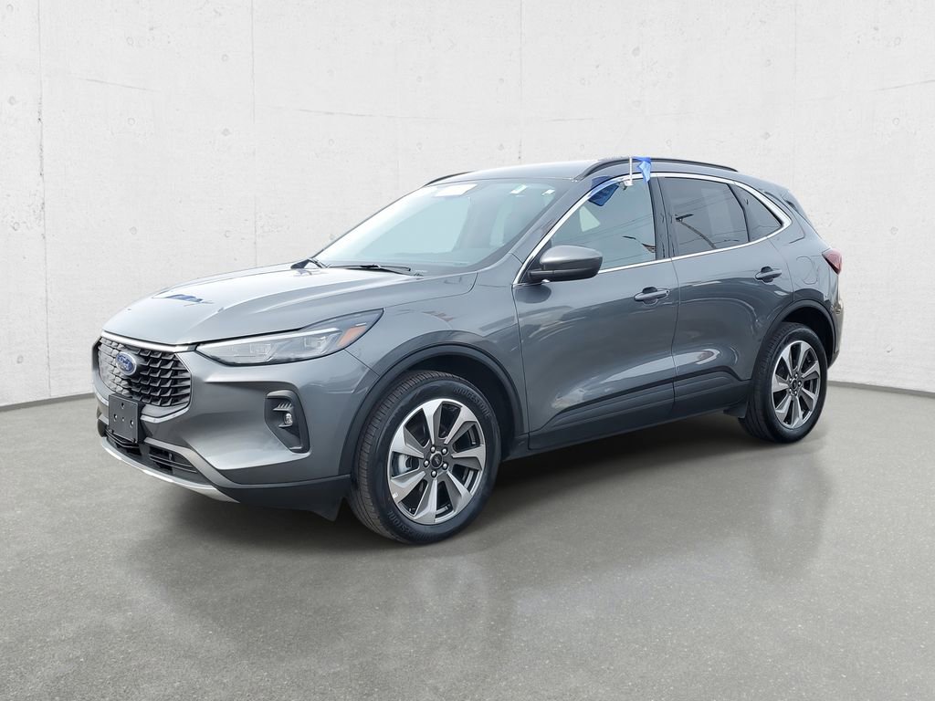 Certified 2025 Ford Escape Platinum AWD/4WD image 4