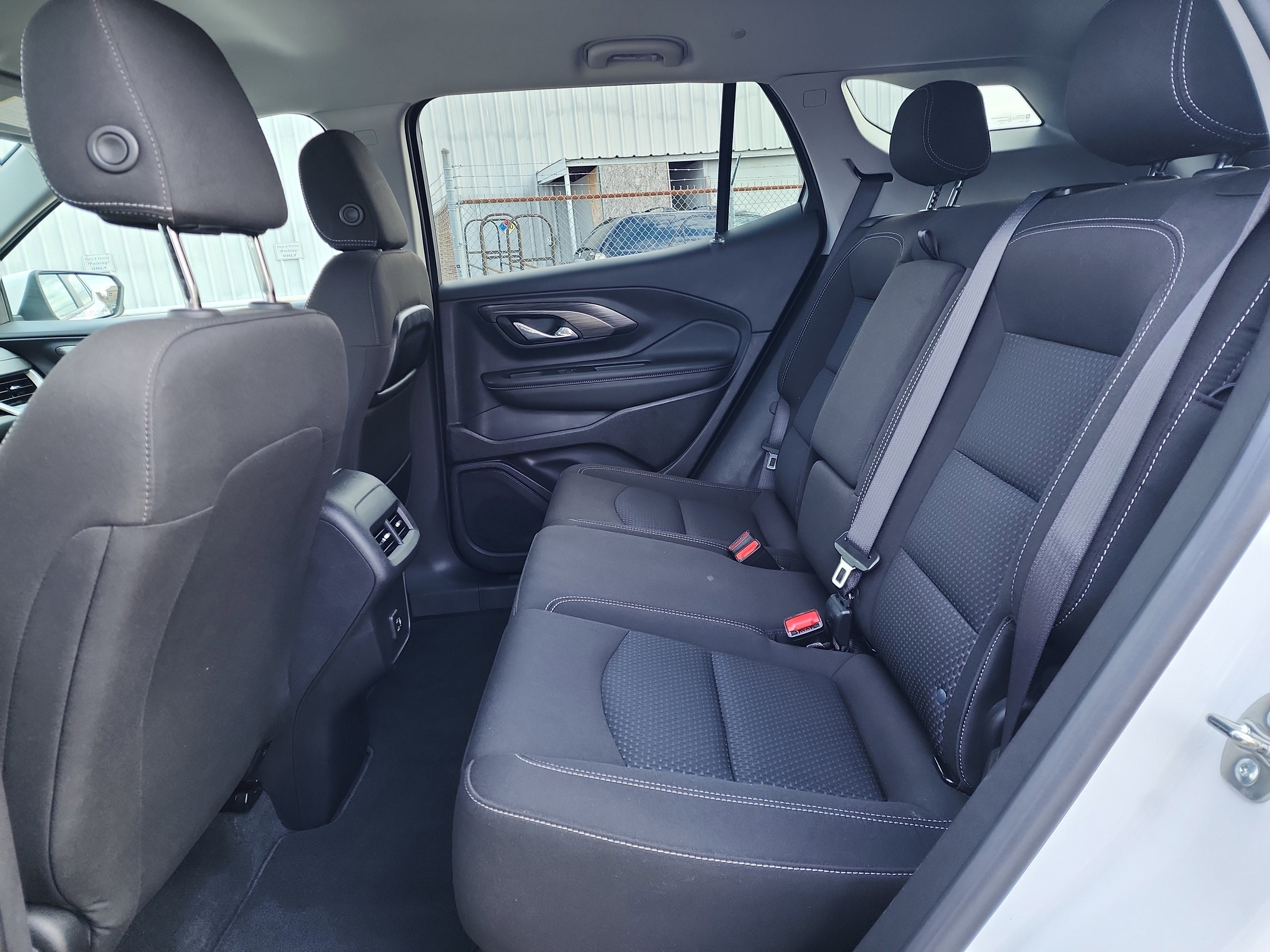 Used 2024 GMC Terrain SLE image 11