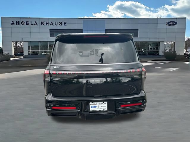 Used 2025 INFINITI QX80 Luxe RWD image 7