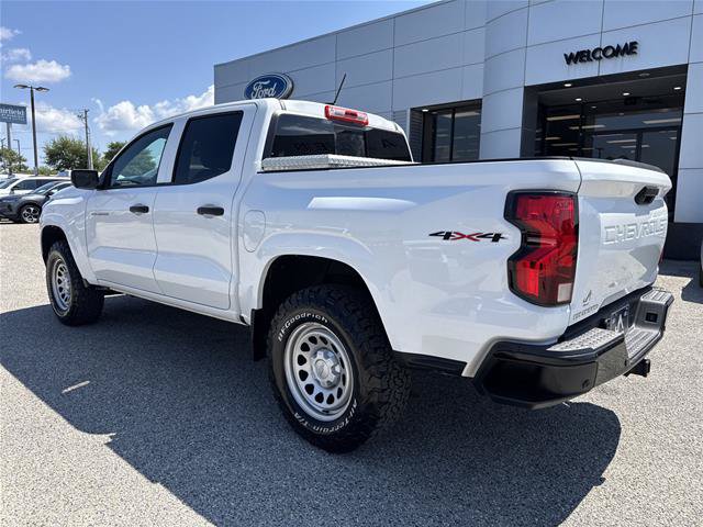 Used 2025 Chevrolet Colorado W/T w/ Advanced Trailering Package AWD/4WD image 11