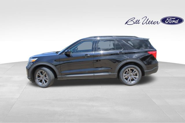 Certified 2023 Ford Explorer XLT w/ Equipment Group 202A RWD image 8