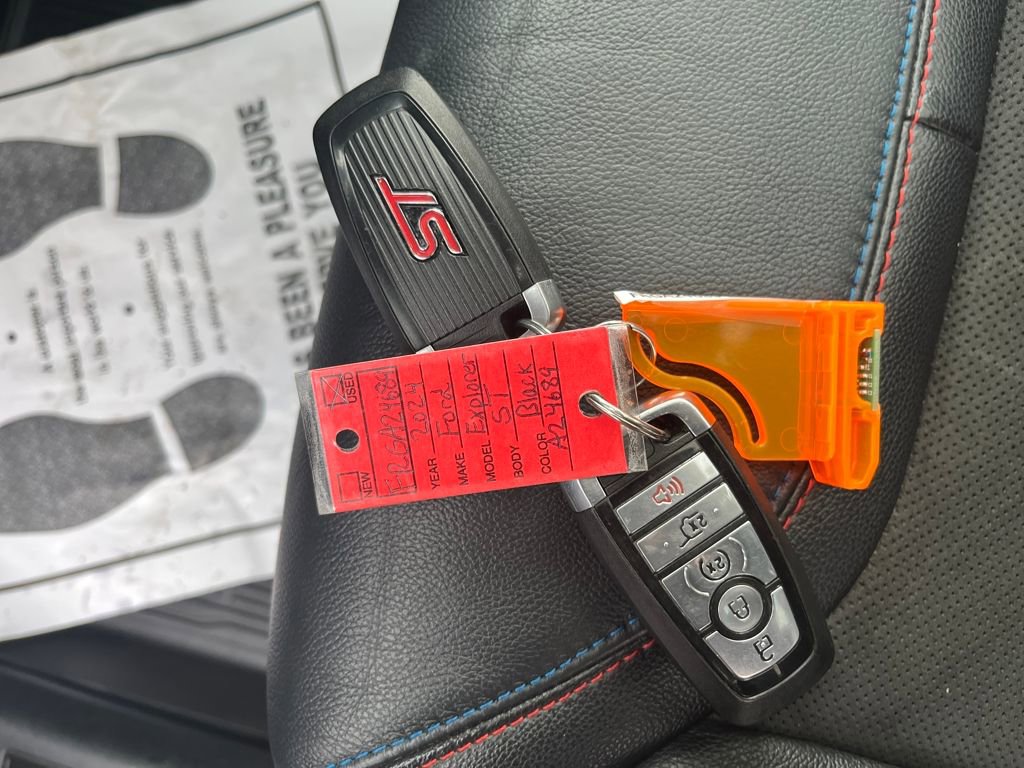 Certified 2024 Ford Explorer ST w/ Technology Package image 34