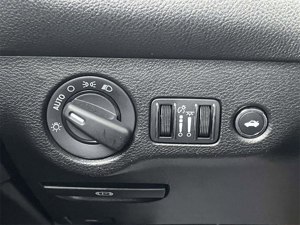 Used 2019 Dodge Challenger SRT Hellcat w/ Plus Package image 26