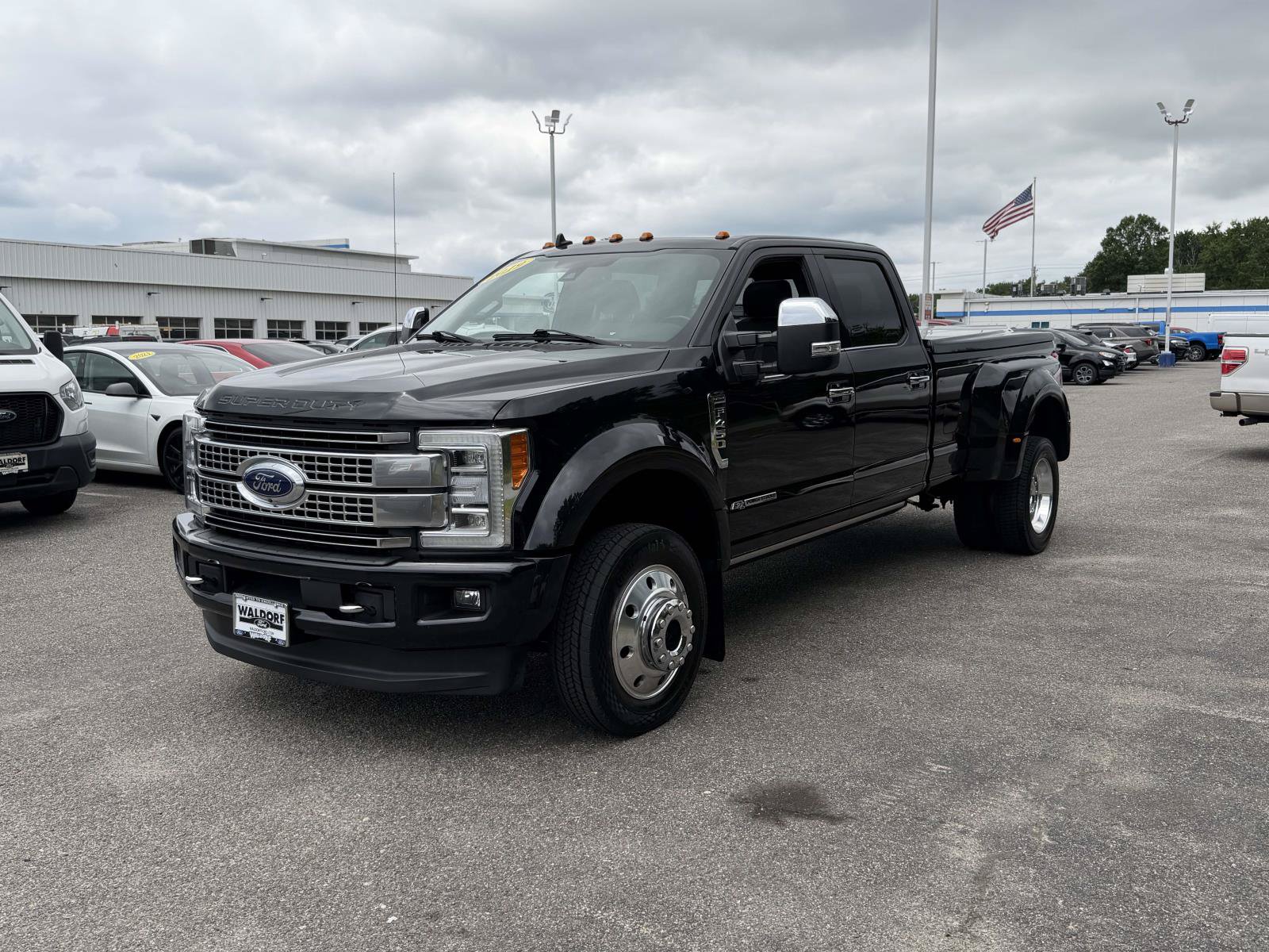 Certified 2019 Ford F450 Platinum w/ Platinum Ultimate Package AWD/4WD image 5