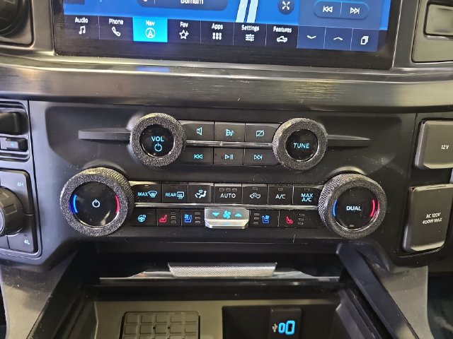 Certified 2024 Ford F250 Lariat w/ Lariat Ultimate Package AWD/4WD image 25
