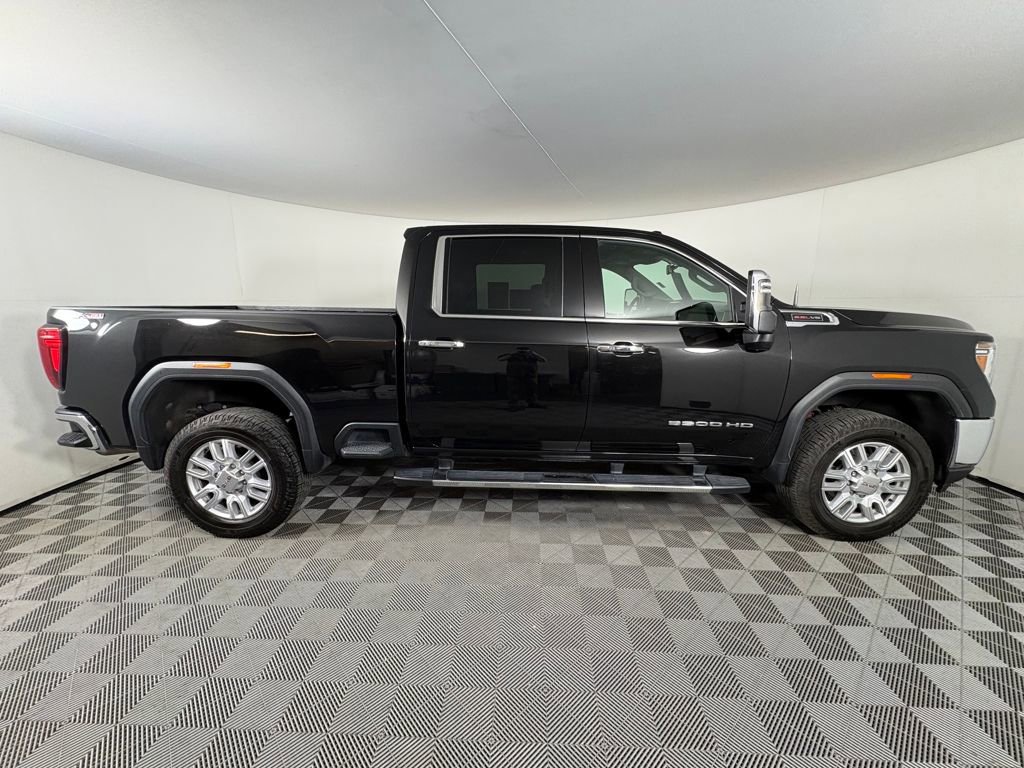 Used 2022 GMC Sierra 3500 SLT w/ SLT Premium Package image 6