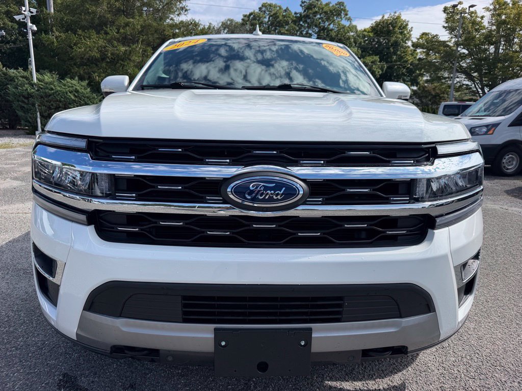 Certified 2024 Ford Expedition Limited AWD/4WD image 2
