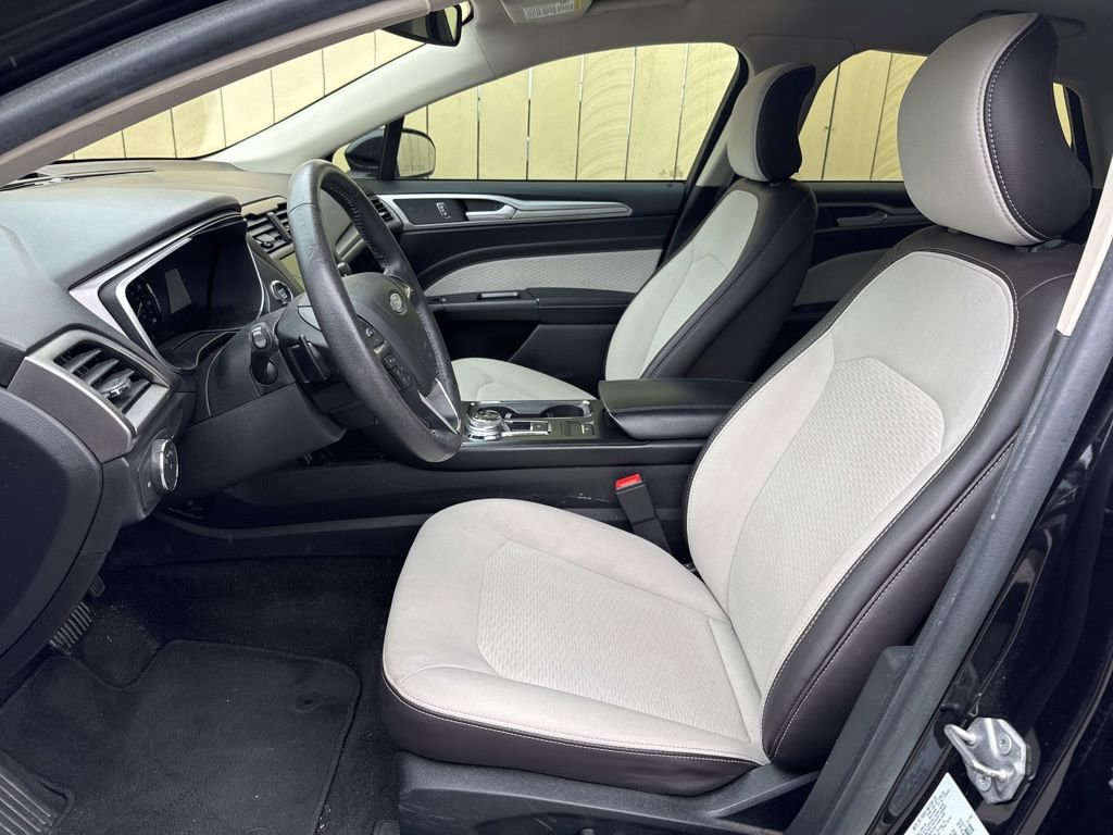 Certified 2019 Ford Fusion SE w/ Equipment Group 151A image 9