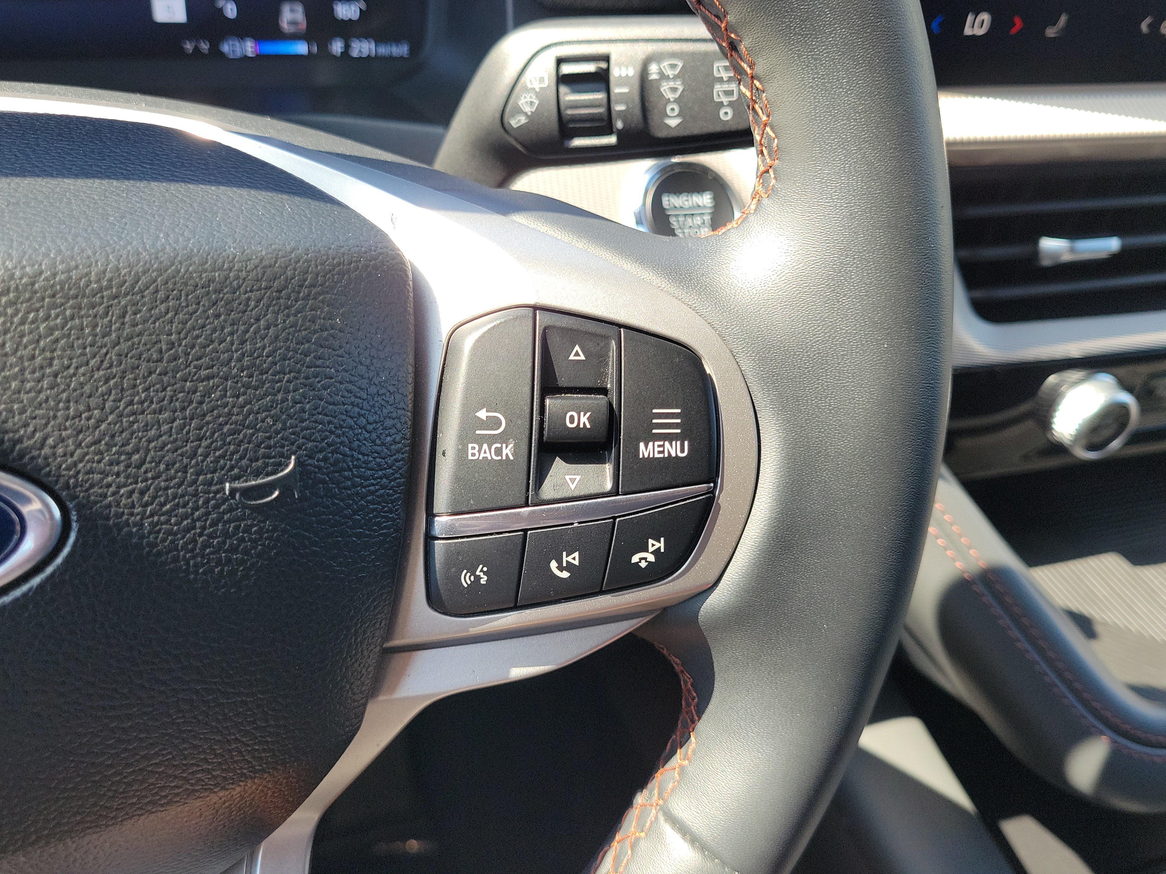 Certified 2025 Ford Explorer Active RWD image 24