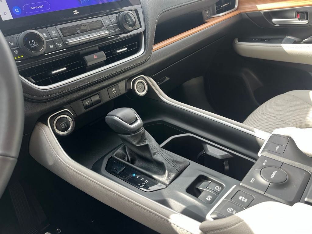 Used 2025 Toyota Grand Highlander FWD image 31