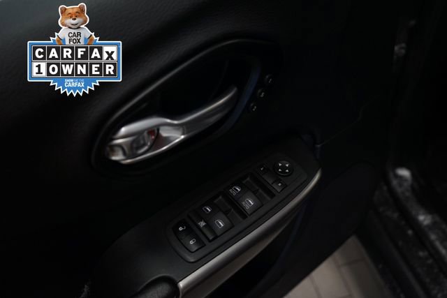 Used 2022 Jeep Cherokee Limited image 19