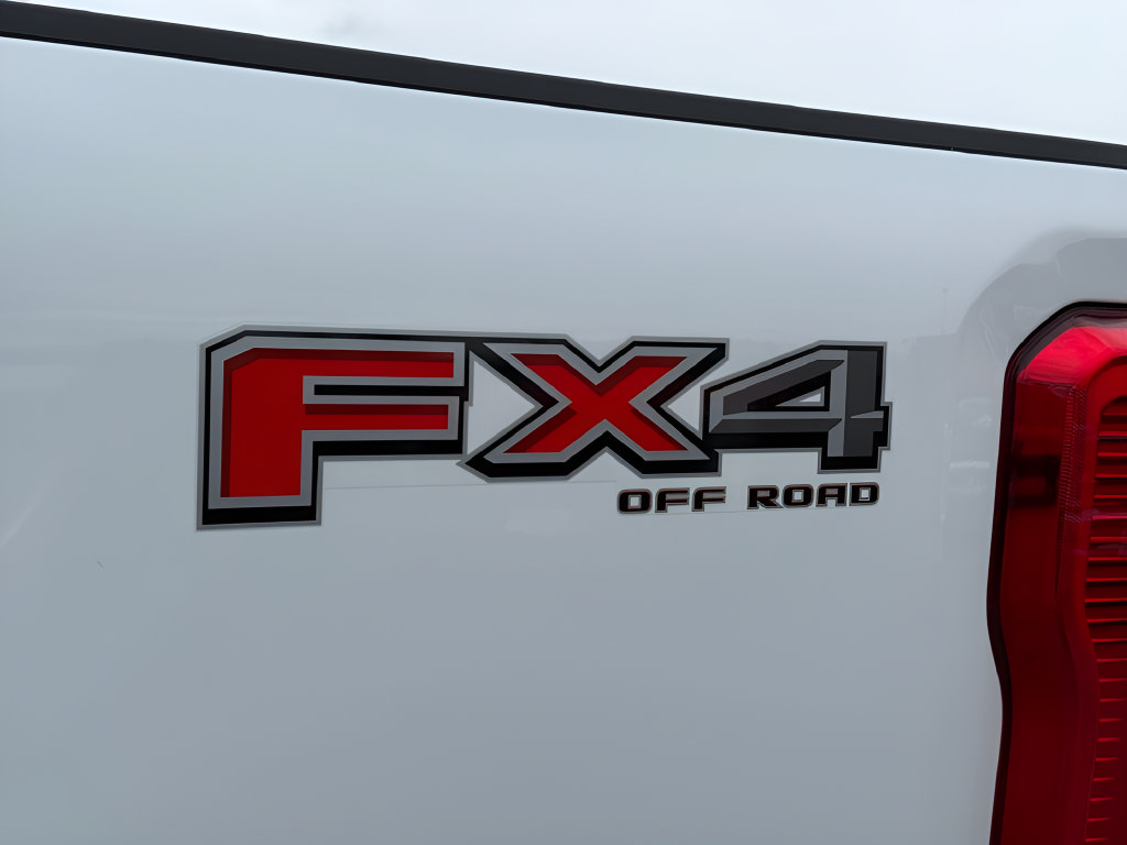 Certified 2025 Ford F250 XL w/ FX4 Off-Road Package AWD/4WD image 16