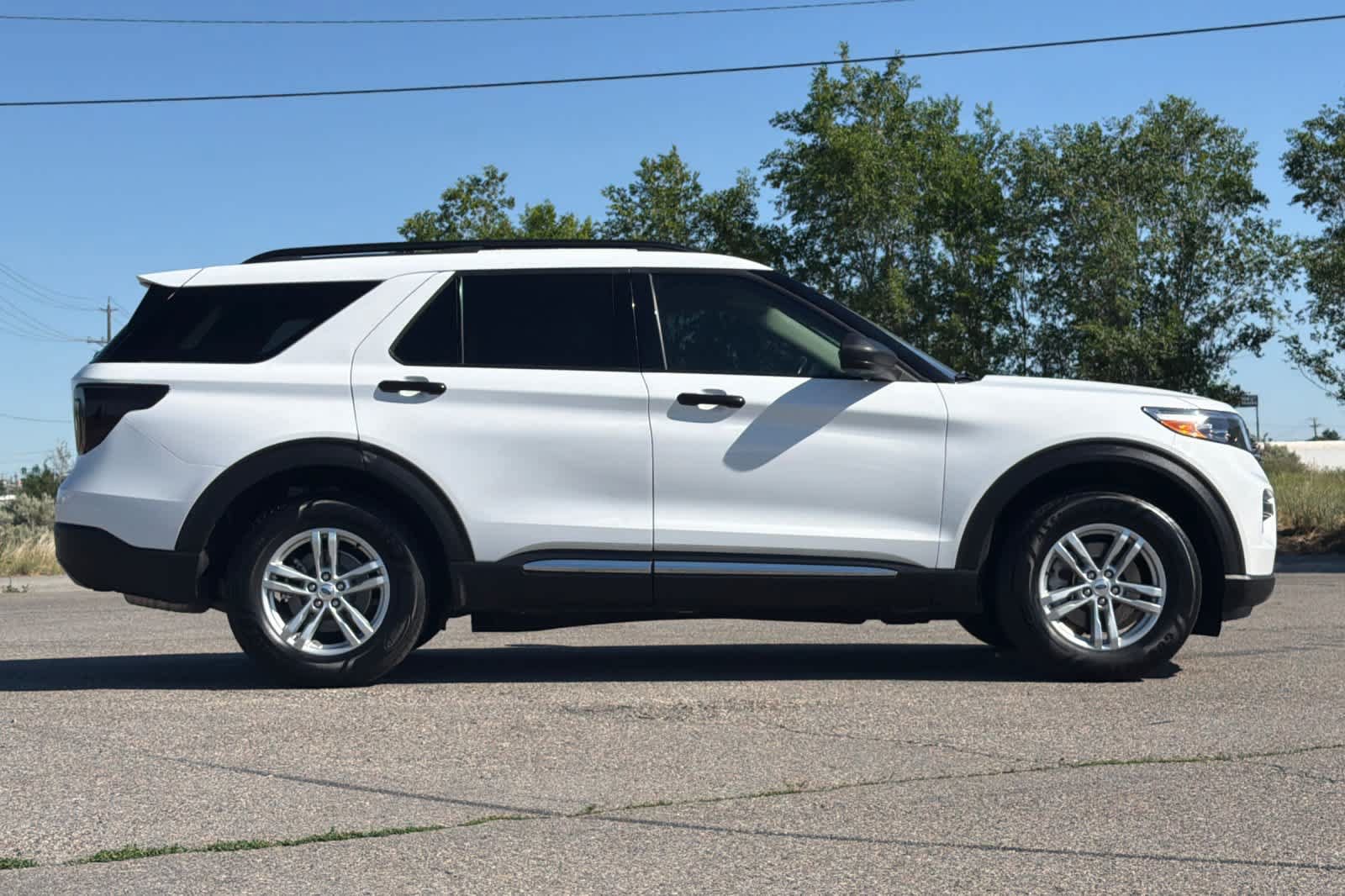 Certified 2023 Ford Explorer XLT w/ Equipment Group 202A AWD/4WD image 8