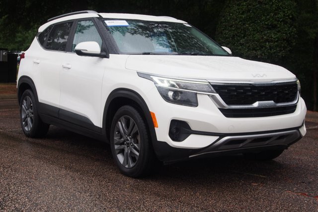 Used 2023 Kia Seltos S w/ Navigation Package