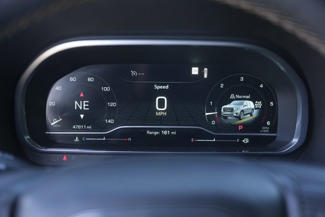 Used 2023 GMC Yukon AT4 w/ Technology Package image 25