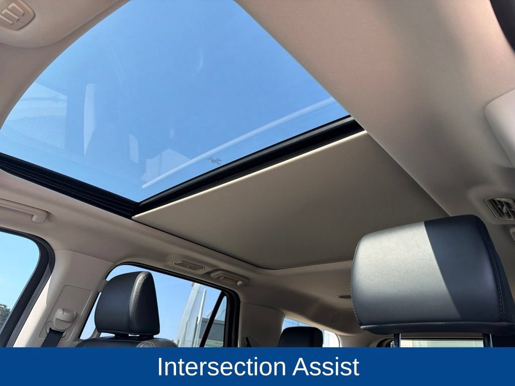 Certified 2022 Ford Expedition XLT RWD image 18