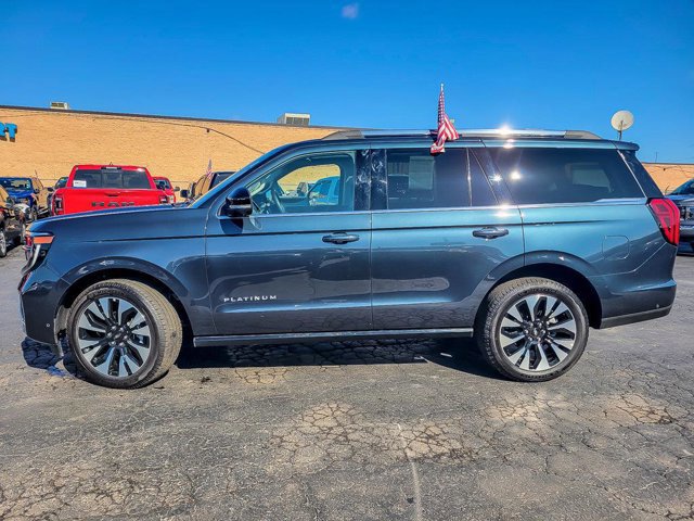 Certified 2025 Ford Expedition Platinum w/ Driver's Package image 3