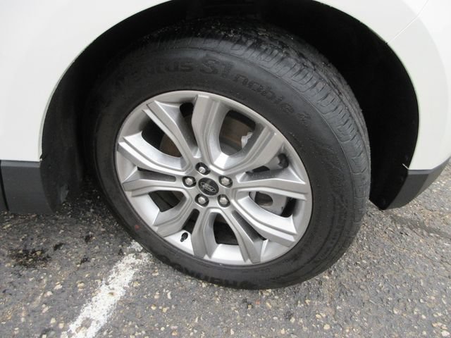 Certified 2023 Ford Edge Titanium AWD/4WD image 9