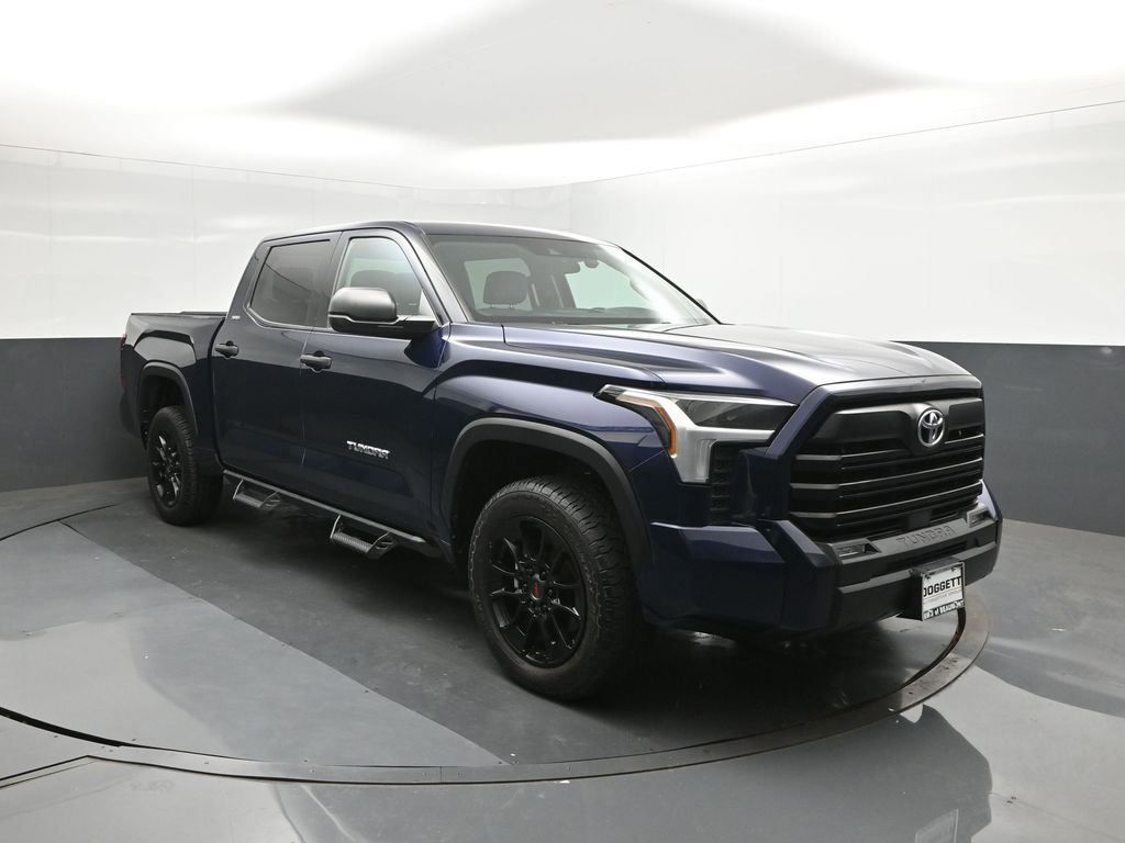 Used 2023 Toyota Tundra SR5 AWD/4WD image 17