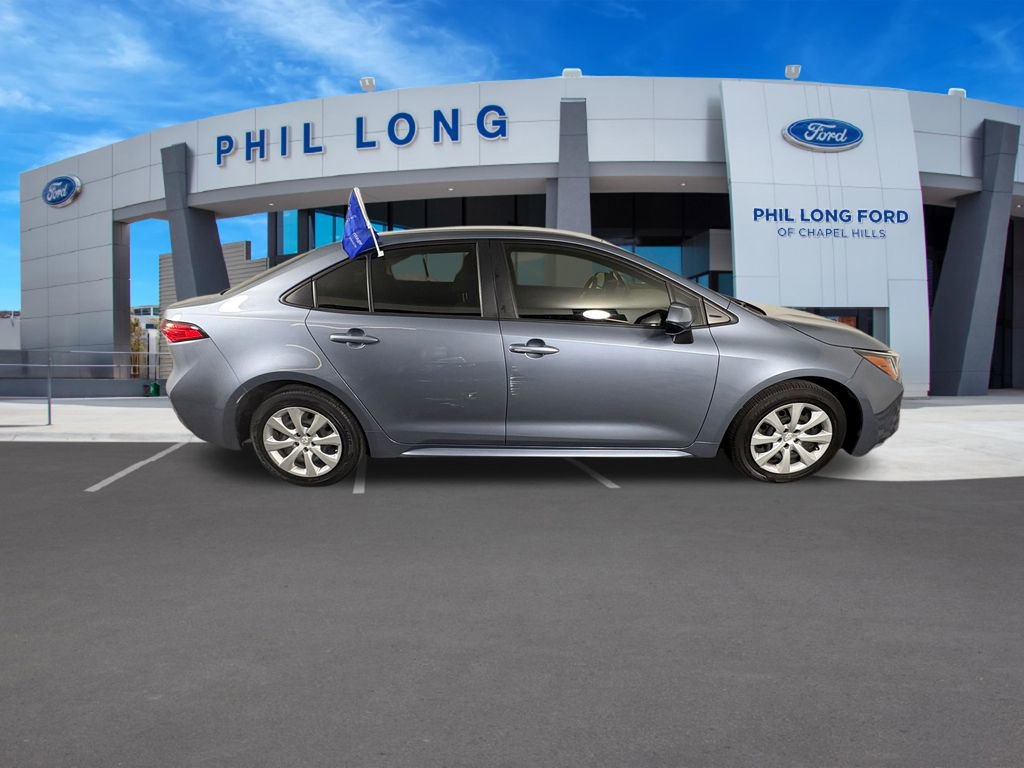 Used 2022 Toyota Corolla LE FWD image 6