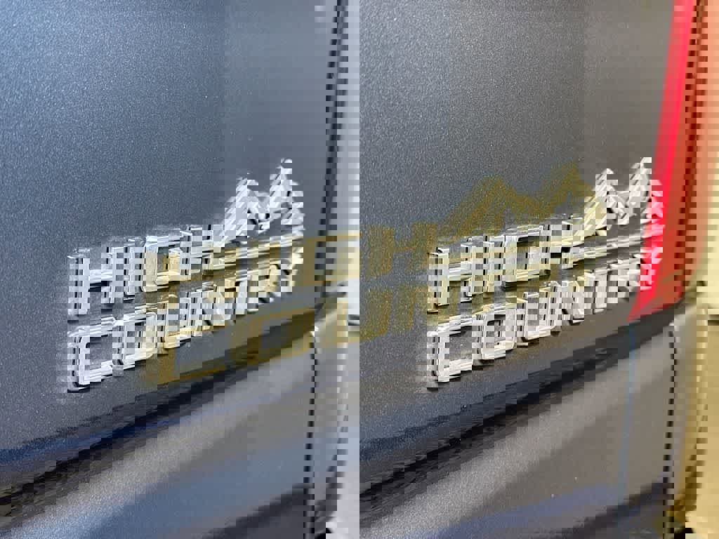 Used 2019 Chevrolet Silverado 1500 High Country w/ Technology Package image 10