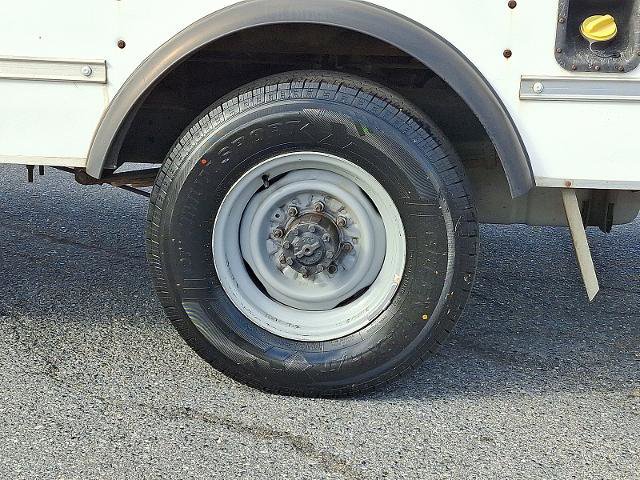 Certified 2016 Ford E-350 and Econoline 350 Super Duty w/ Power Windows & Locks Group image 8